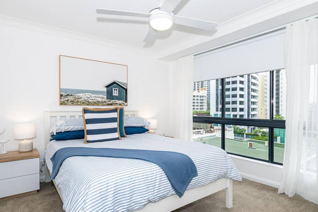 Broadbeach Victoria Square Gold Coast Exterior photo