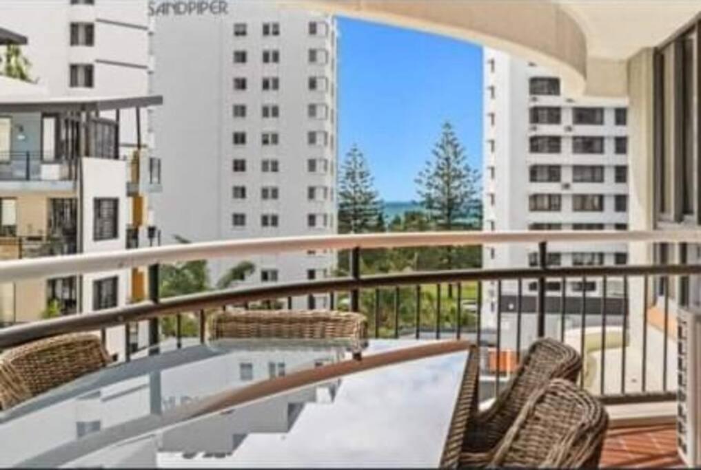 Broadbeach Victoria Square Gold Coast Exterior photo